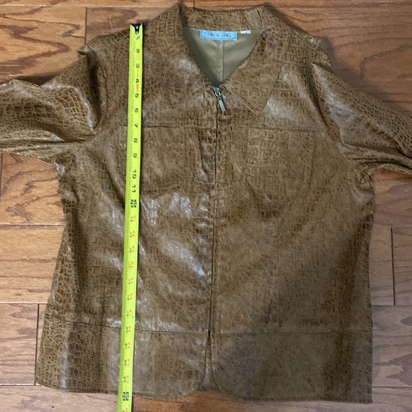 Birch Hill faux leather animal pattern jacket - Size Large - Picture 10 of 11